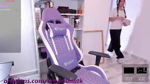 Snapshot of cositarika__ chatting on 07-08-26, 01:37 Lunita online show from 07-08-26, 01:37