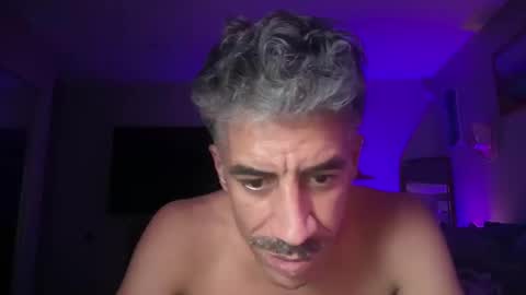 Queer Vibes  Slow Burn  Good Energy  online show from 04-16-26, 01:56