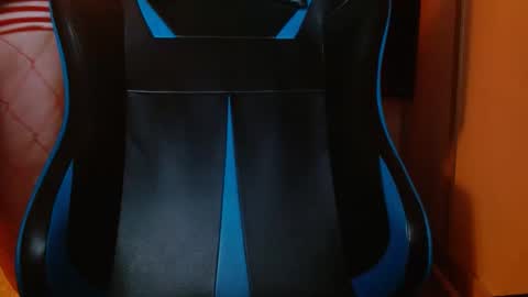 Snapshot of cosmicjones88 chatting on 01-11-25, 08:43 cosmicjones88 online show from 01-11-25, 08:43