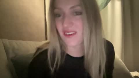 cosmo_blondiee online show from 09-20-25, 07:04