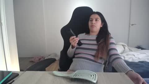 costantine helena24 online show from 11-19-25, 11:54