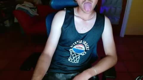 Snapshot of couldbesleeping chatting on 11-08-25, 05:07 couldbe online show from 11-08-25, 05:07