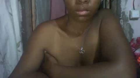 couleur_vanille online show from 11-19-25, 02:11