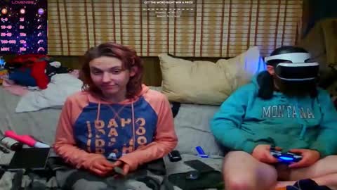 Alaskawildcouple online show from 10-23-25, 01:21