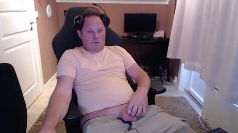 couple3845 online show from 10-17-25, 11:46