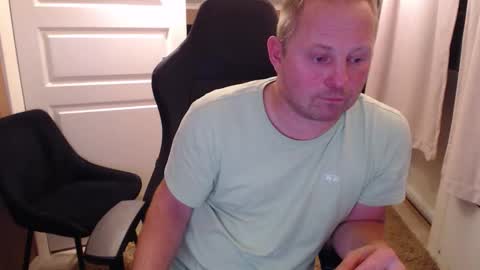 couple3845 online show from 11-09-25, 07:45