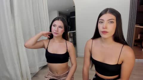 couple_funnyy online show from 03-11-25, 01:59