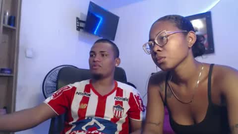 couple_hot0240129 online show from 12-05-25, 03:09