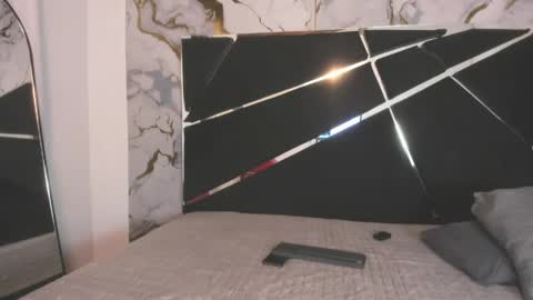 couple_in_heat_ online show from 04-20-26, 09:05