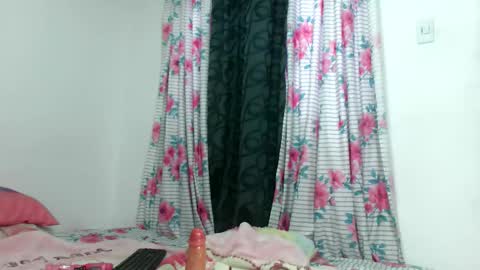 Snapshot of couple_naughty01 chatting on 09-26-25, 02:32 couple_naughty01 online show from 09-26-25, 02:32
