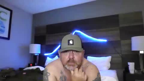 Snapshot of couple_pleaser1 chatting on 09-20-25, 11:50 Ieathairytacos online show from 09-20-25, 11:50