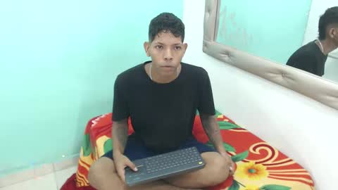 Snapshot of couple_sex22 chatting on 10-02-25, 09:33 kloe matias online show from 10-02-25, 09:33