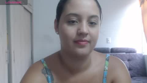  ALEJANDRO Y EMILY  online show from 11-28-25, 01:14