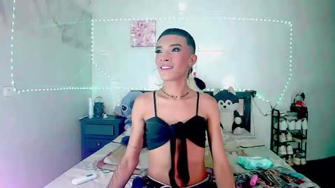ALEXA  KIM online show from 10-12-25, 09:03