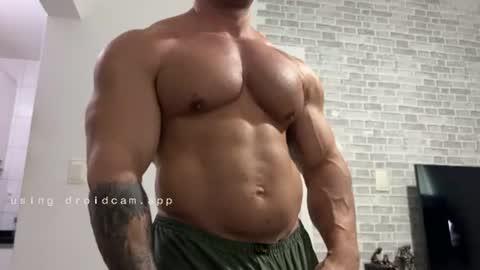 couplemuscle40 online show from 07-30-26, 07:24