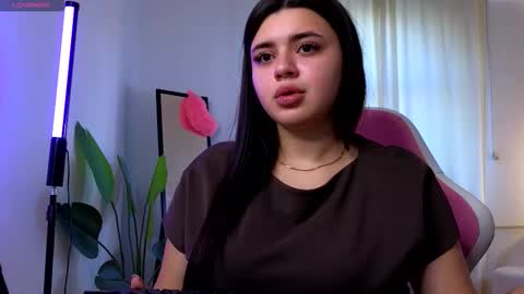 Snapshot of courtneyk_ chatting on 10-02-25, 01:40 Courtney online show from 10-02-25, 01:40