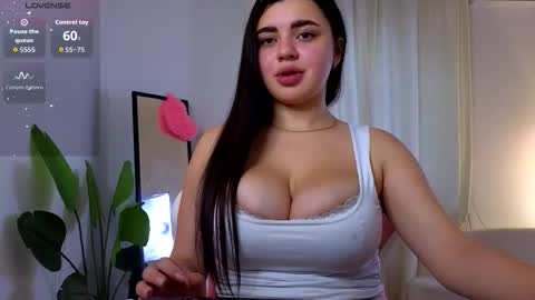 Snapshot of courtneyk_ chatting on 10-23-25, 01:54 Courtney online show from 10-23-25, 01:54
