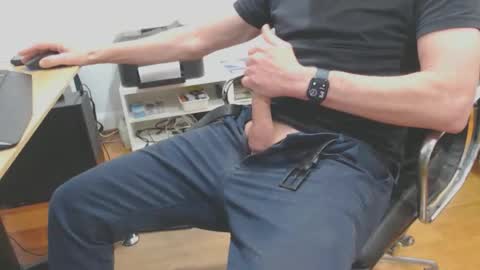 Snapshot of craigx chatting on 11-16-25, 07:36 Craig online show from 11-16-25, 07:36