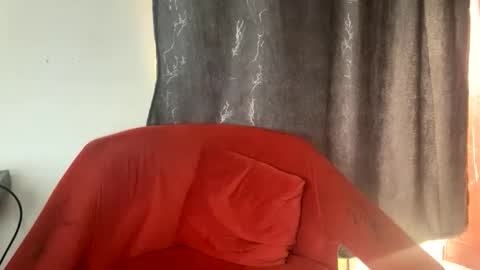 Snapshot of crave_meslowly chatting on 02-08-26, 02:20 Taliee online show from 02-08-26, 02:20