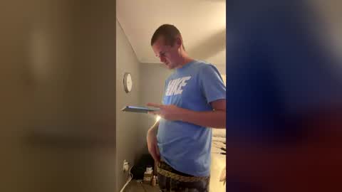 Snapshot of cravevalentino chatting on 06-25-26, 05:12 cravevalentino online show from 06-25-26, 05:12