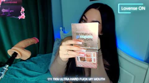 Snapshot of crazy__berry chatting on 12-21-25, 07:15 Eva online show from 12-21-25, 07:15