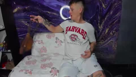 crazy_acouple_donpillo online show from 11-09-25, 02:32