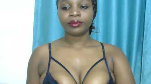 Snapshot of crazy_candy664 chatting on 06-12-26, 03:05 candy online show from 06-12-26, 03:05