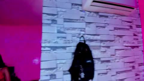 Snapshot of crazy_sex_cult chatting on 10-14-25, 01:45 Crazy Sex Cult- Girl Thayler Age 18- Boy Louis Age 20 online show from 10-14-25, 01:45