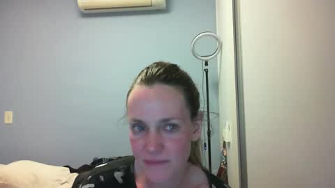 Anny online show from 10-27-25, 12:15