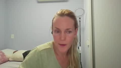 Anny online show from 04-27-26, 12:41