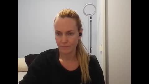 Anny online show from 05-15-26, 11:12