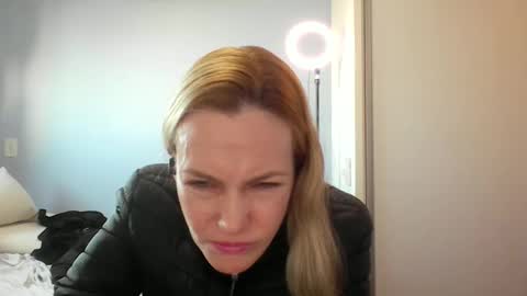 Anny online show from 06-03-26, 10:51