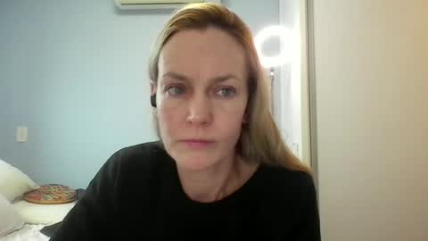 Anny online show from 06-11-26, 10:46