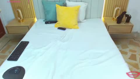 Sara online show from 10-29-25, 01:57