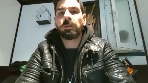 Snapshot of crazycouple1011 chatting on 01-08-25, 11:19 funcouple online show from 01-08-25, 11:19