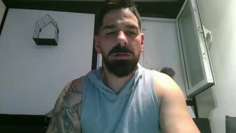 Snapshot of crazycouple1011 chatting on 02-01-25, 11:58 funcouple online show from 02-01-25, 11:58