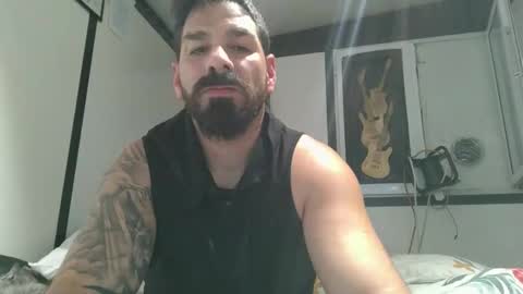 Snapshot of crazycouple1011 chatting on 10-08-25, 03:04 funcouple online show from 10-08-25, 03:04