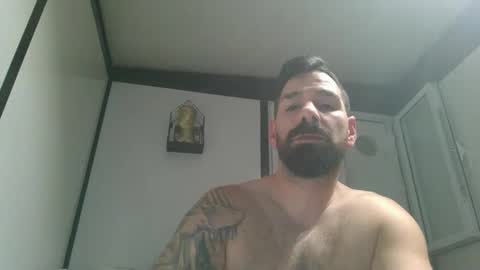 Snapshot of crazycouple1011 chatting on 02-06-26, 11:30 funcouple online show from 02-06-26, 11:30