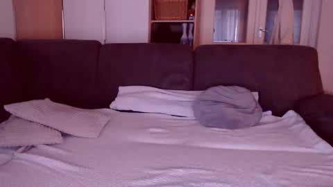 Snapshot of crazydollelf chatting on 12-17-25, 12:44 Camille online show from 12-17-25, 12:44