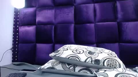 diosalinda online show from 12-17-25, 08:04