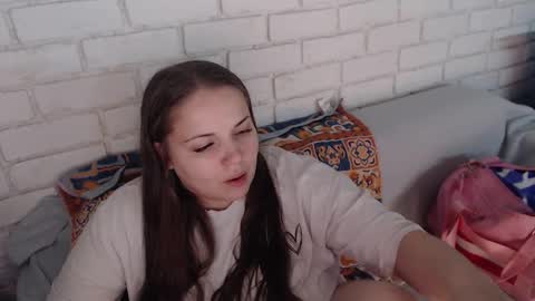 Crazyy Girl  online show from 01-06-26, 05:27