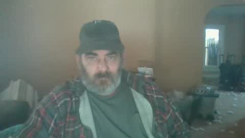 Snapshot of cre9876 chatting on 12-17-24, 07:37 alway horny online show from 12-17-24, 07:37