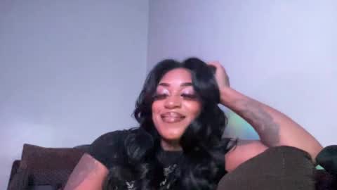 Snapshot of creame_sensation chatting on 12-21-24, 02:19 PHANTOMTARGARYENXXX online show from 12-21-24, 02:19