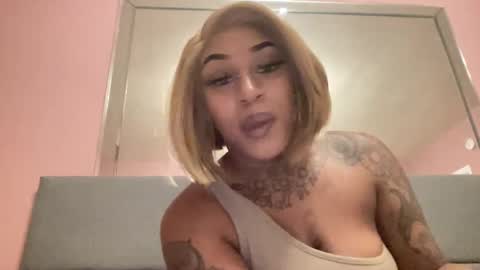 Snapshot of creame_sensation chatting on 02-04-25, 08:13 PHANTOMTARGARYENXXX online show from 02-04-25, 08:13
