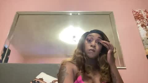 Snapshot of creame_sensation chatting on 02-15-25, 06:12 PHANTOMTARGARYENXXX online show from 02-15-25, 06:12