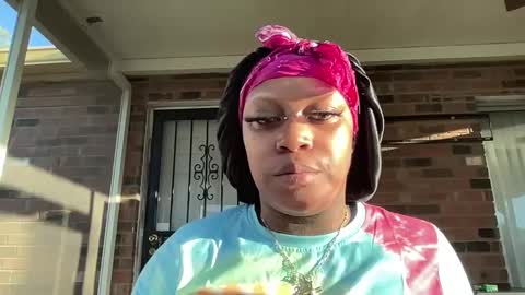Snapshot of creame_sensation chatting on 10-04-25, 12:47 PHANTOMTARGARYENXXX online show from 10-04-25, 12:47