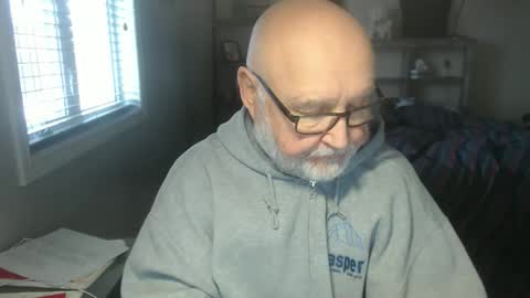 Creamormilk online show from 12-02-25, 01:28