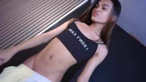 Snapshot of creamy_delilah chatting on 06-23-26, 08:56 Delilah online show from 06-23-26, 08:56