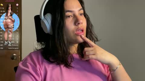 Snapshot of creamy_zamy chatting on 12-14-25, 03:12 Your Indie Cream Dream online show from 12-14-25, 03:12