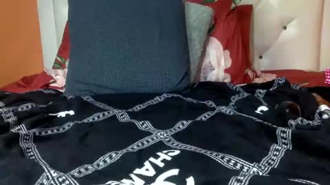 Snapshot of creamyamber chatting on 01-18-25, 01:52 KIM online show from 01-18-25, 01:52